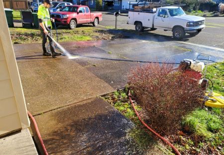 Driveway Washing & Sealing: When Sealing Makes Sense (and When It Doesn’t)