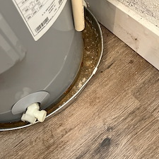 Cleaning-and-painting-needed-for-rental-home-real-estate-market-in-Seaside-OR 6