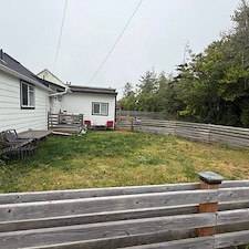 Cleaning-and-painting-needed-for-rental-home-real-estate-market-in-Seaside-OR 12