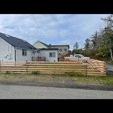 Cleaning-and-painting-needed-for-rental-home-real-estate-market-in-Seaside-OR 11